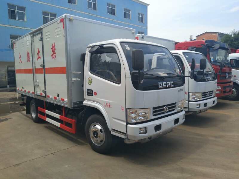 陜西西安王總訂購兩臺東風多利卡防爆車