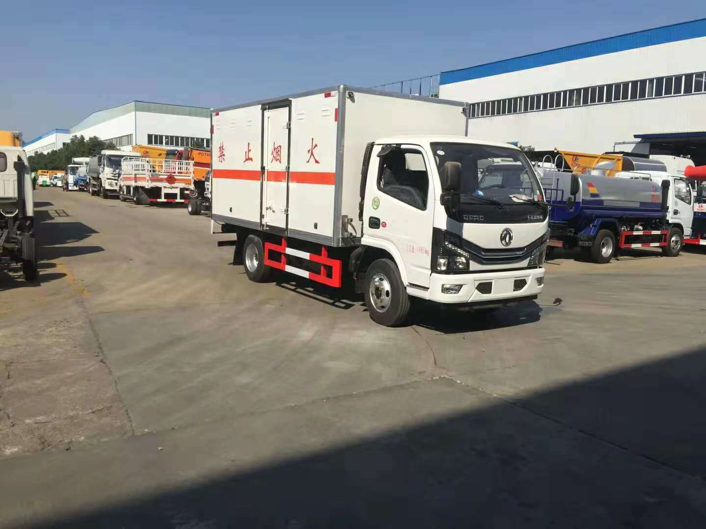 國(guó)六東風(fēng)多利卡危貨車(chē)已下線