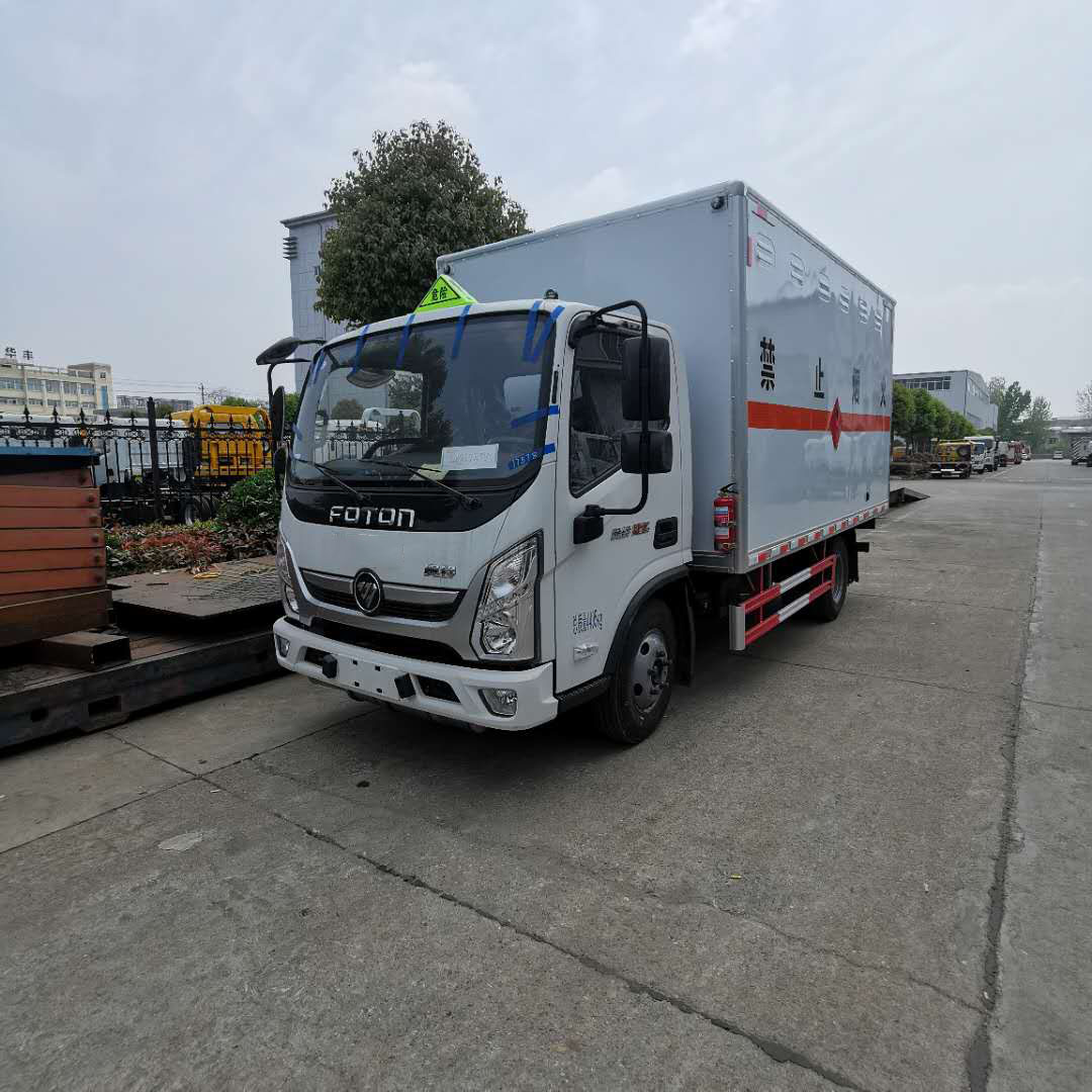 新款車型上市——福田奧鈴國六易燃氣體廂式運輸車