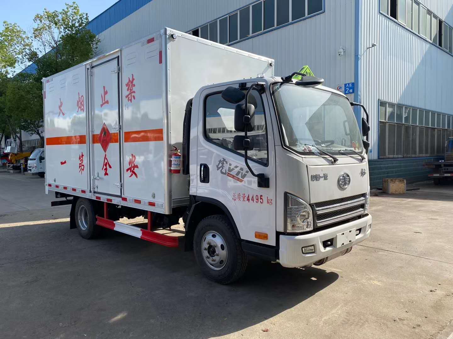 解放易燃氣體廂式車可選多種廂體