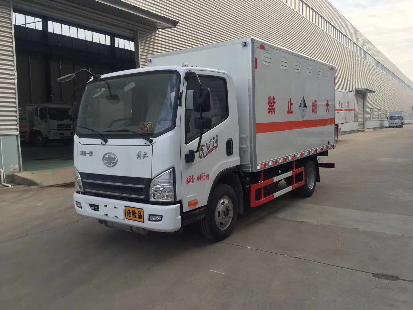 解放藍牌4米2防爆車詳細配置