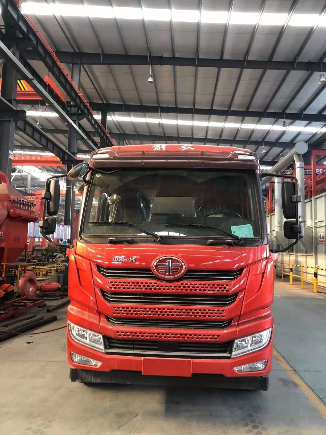 解放三軸雜項危險物品罐式運輸車