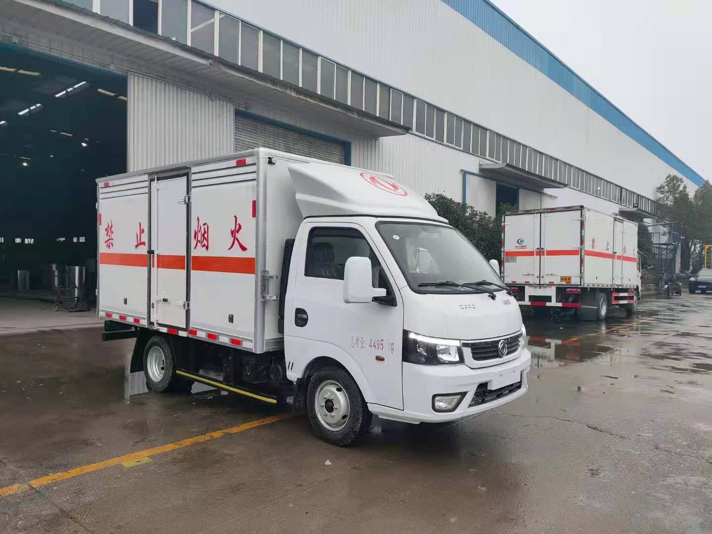 東風途逸柴油版(國六)易燃氣體廂式運輸車介紹