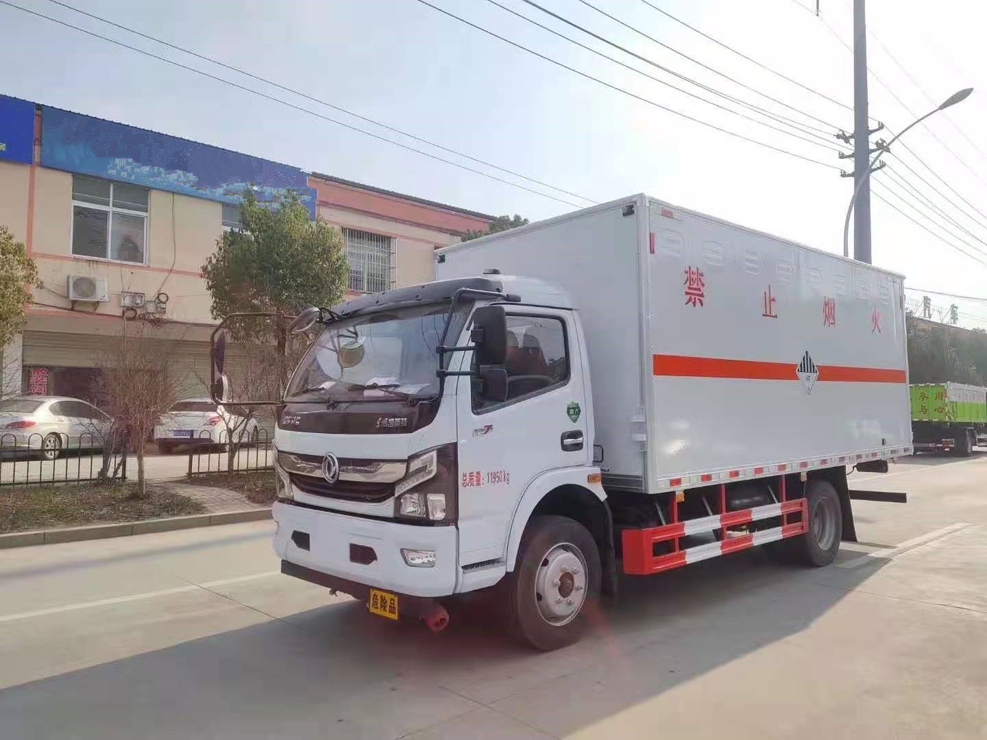 東風凱普特國六雜項危險品廂式車