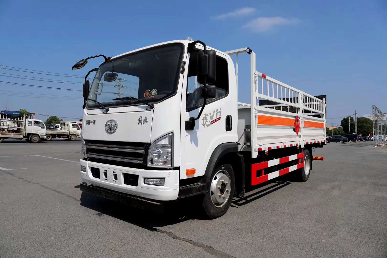 解放5米1帶液壓尾板氣瓶車