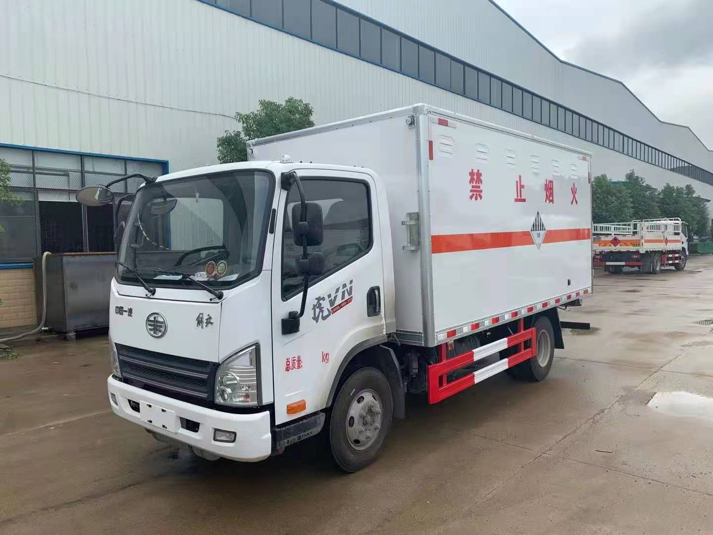 解放虎VN國五雜項(xiàng)藍(lán)牌及黃牌危險(xiǎn)品車詳細(xì)配置