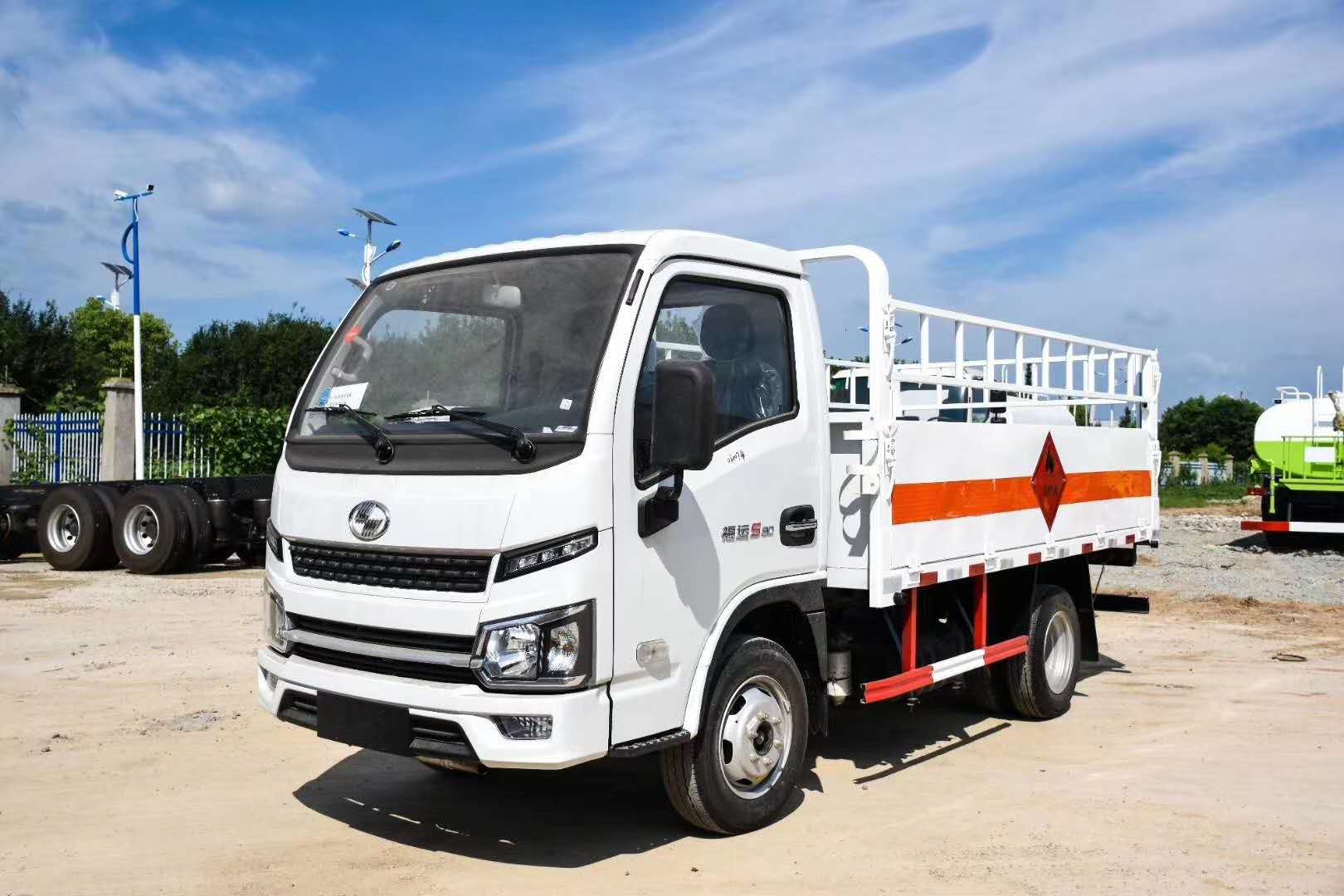 躍進(jìn)3米3柴油氣瓶運(yùn)輸車