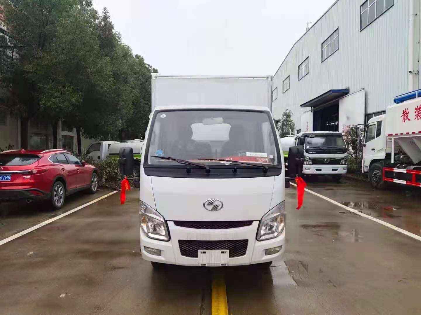 躍進(jìn)國(guó)六汽油腐蝕品廂式車