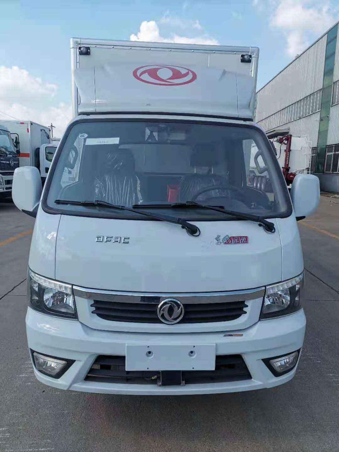 小型危貨車輛進(jìn)入城區(qū)，還看東風(fēng)途逸國(guó)六危險(xiǎn)品車