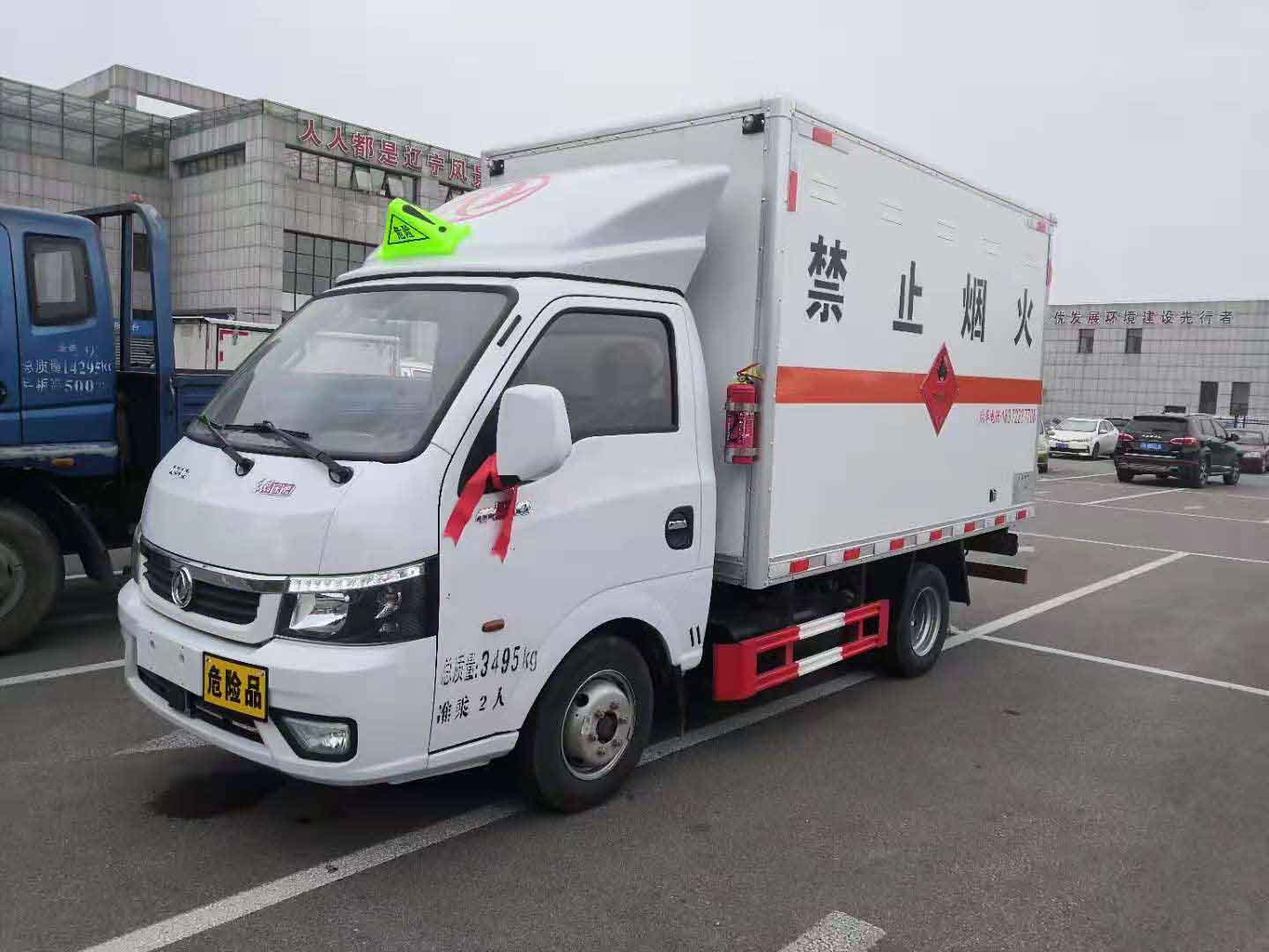 東風(fēng)途逸國六汽油三類危險(xiǎn)品車