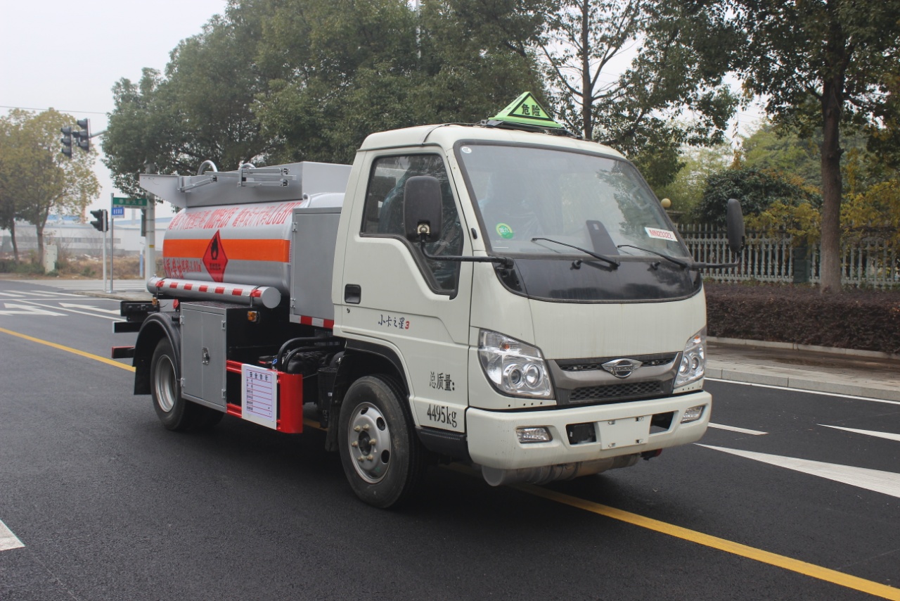 福田小卡國六藍牌加油車