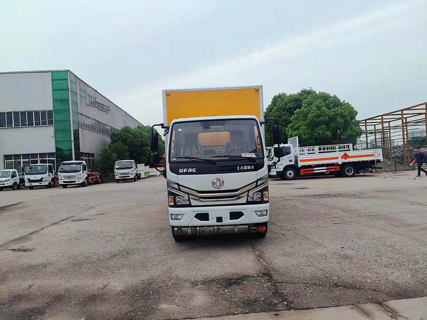 馬力升級，東風多利卡國六全柴136馬力危險品車