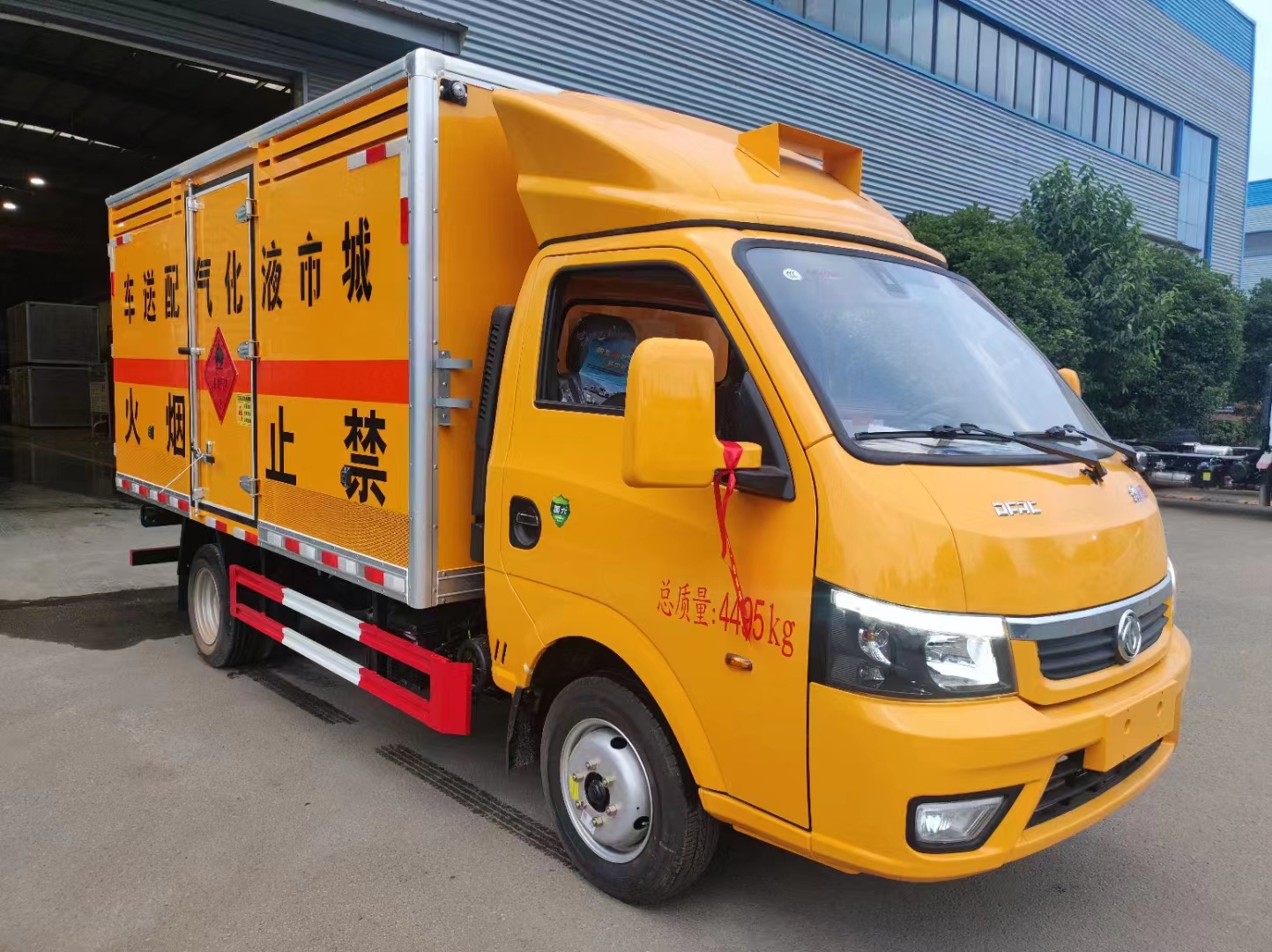 東風途逸國六城市液化氣瓶配送專用車