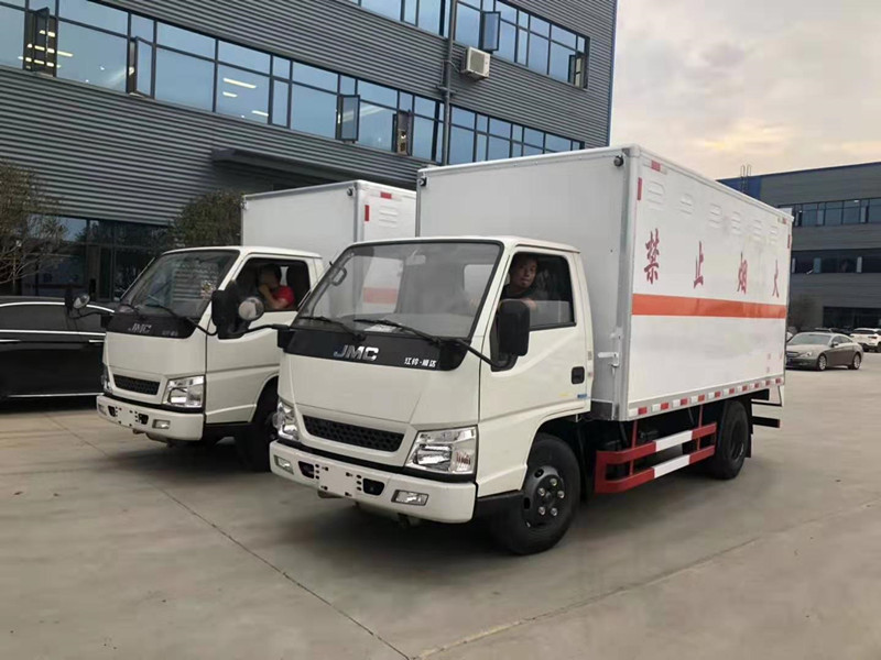 四川柴總自提2臺江鈴順達爆破器材運輸車