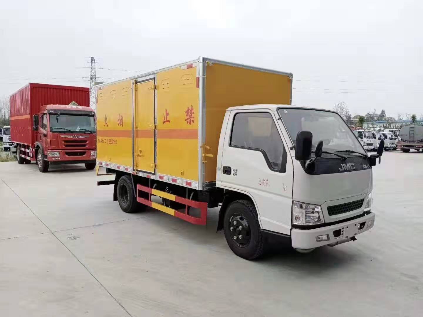 湖南楊總訂購的江鈴順達藍牌氣體廂式車發車