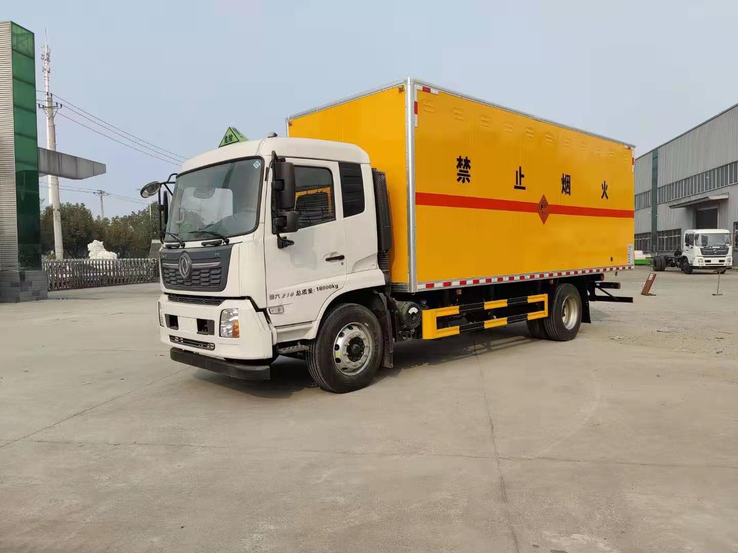 東風天錦炸藥車