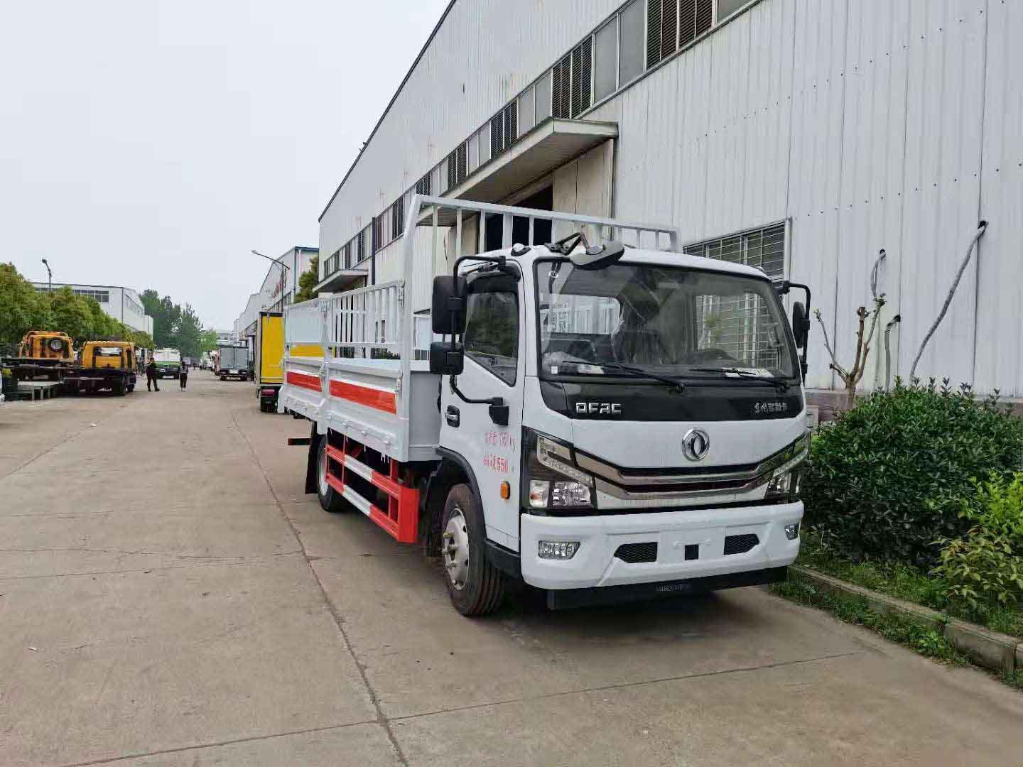 東風(fēng)大多利卡國六玉柴165馬力氣瓶車