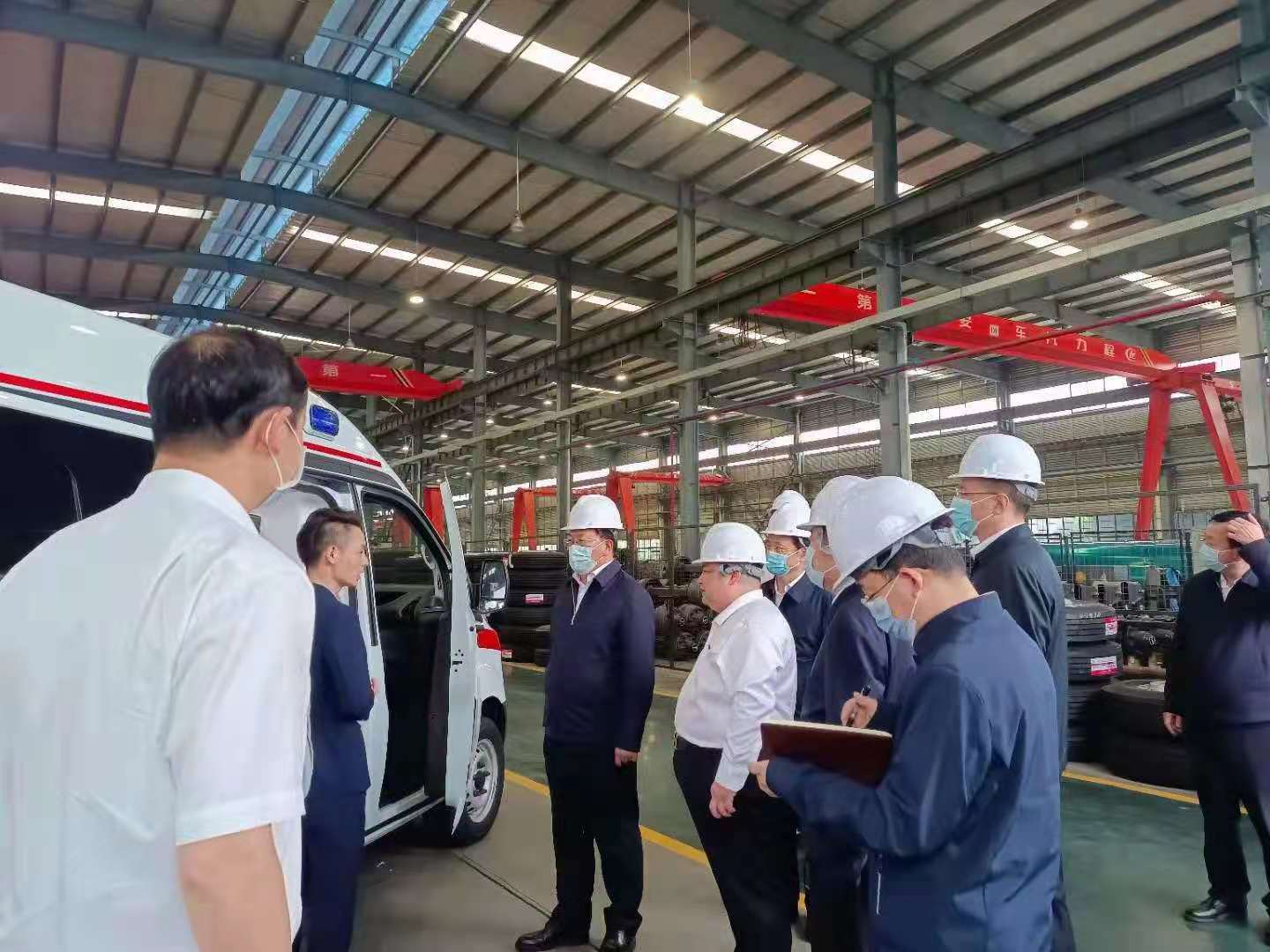 湖北省委副書記、省長王忠林來程力專汽視察工作