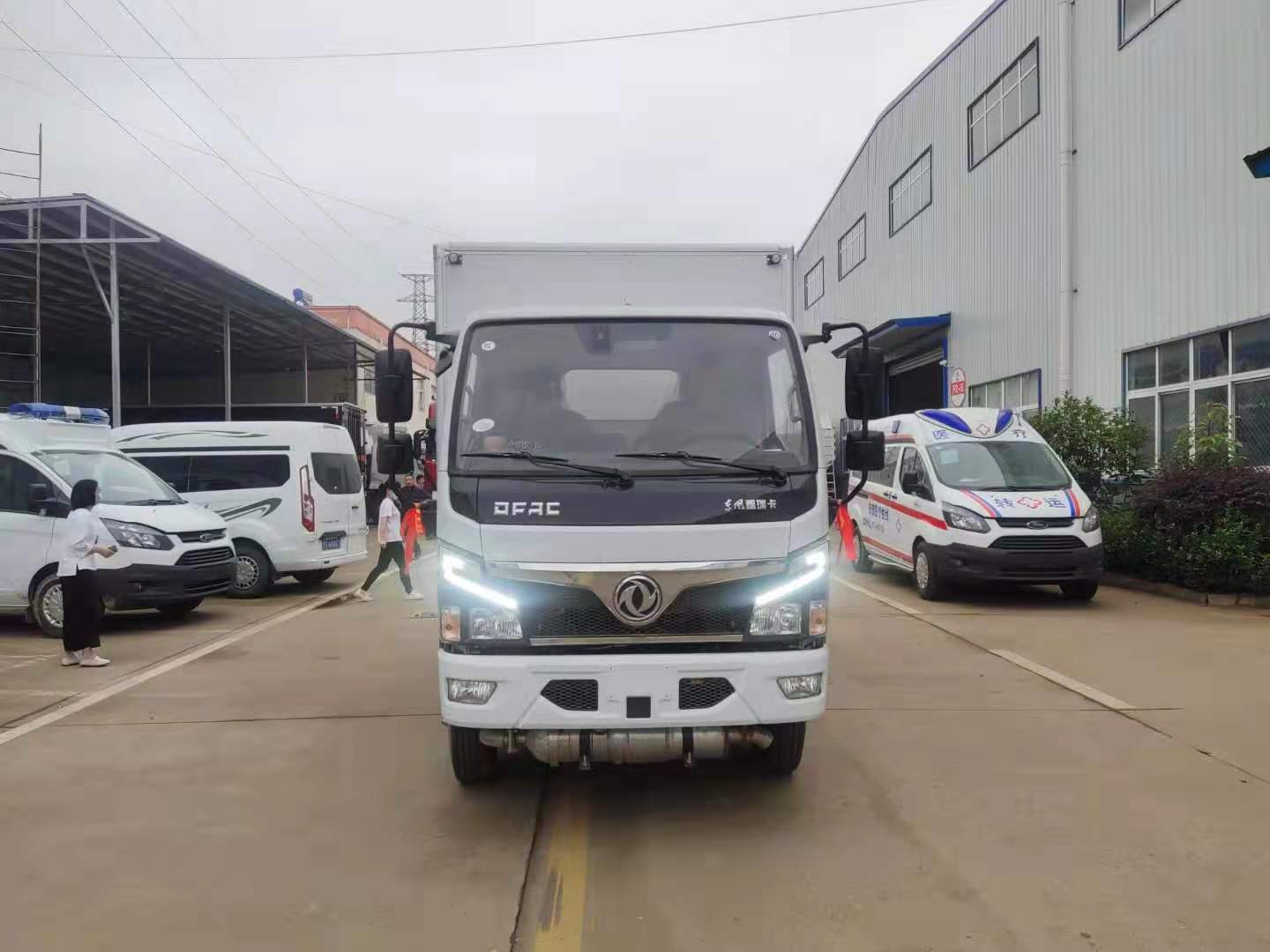 東風福瑞卡F6云內(nèi)126馬力藍牌危險品車