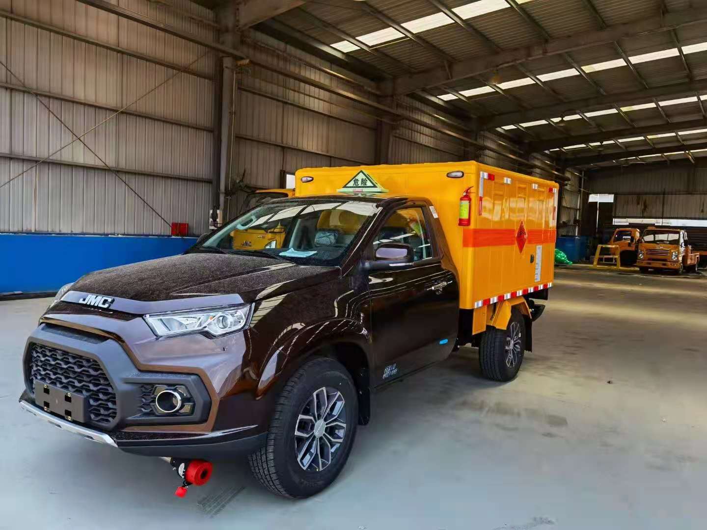 江鈴國六四驅皮卡爆破器材運輸車