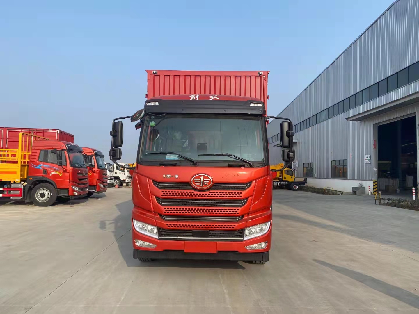 解放龍V國(guó)六帶左右雙開側(cè)門危險(xiǎn)品車