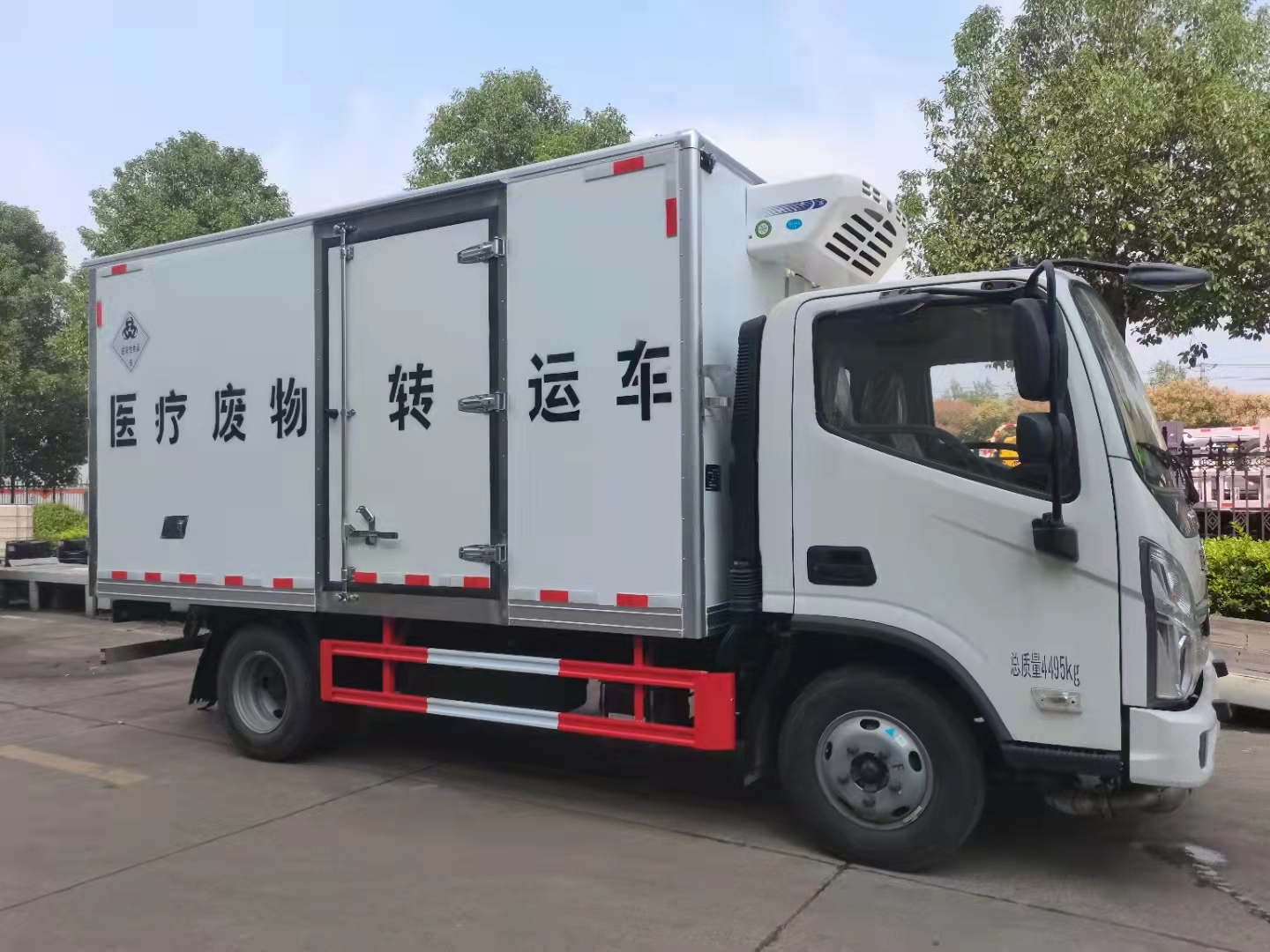 福田奧鈴云內(nèi)150馬力發(fā)動機(jī)醫(yī)療廢物轉(zhuǎn)運車