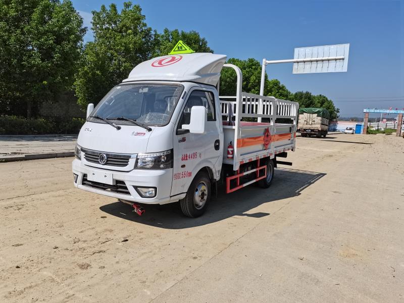 城區(qū)專用，東風途逸3米5國六額載2噸氣瓶車