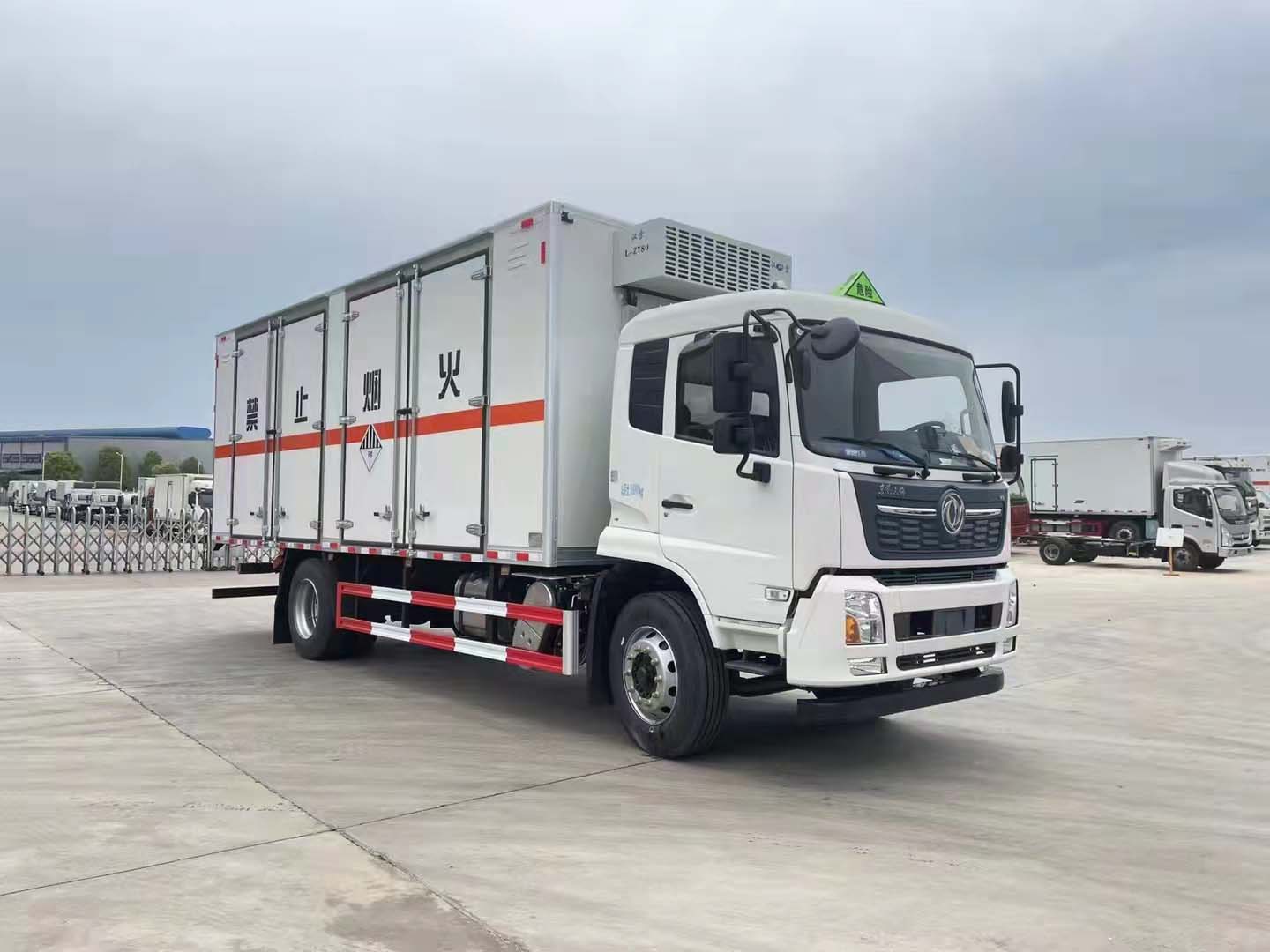 東風天錦雜項國六帶制冷機組危險品車