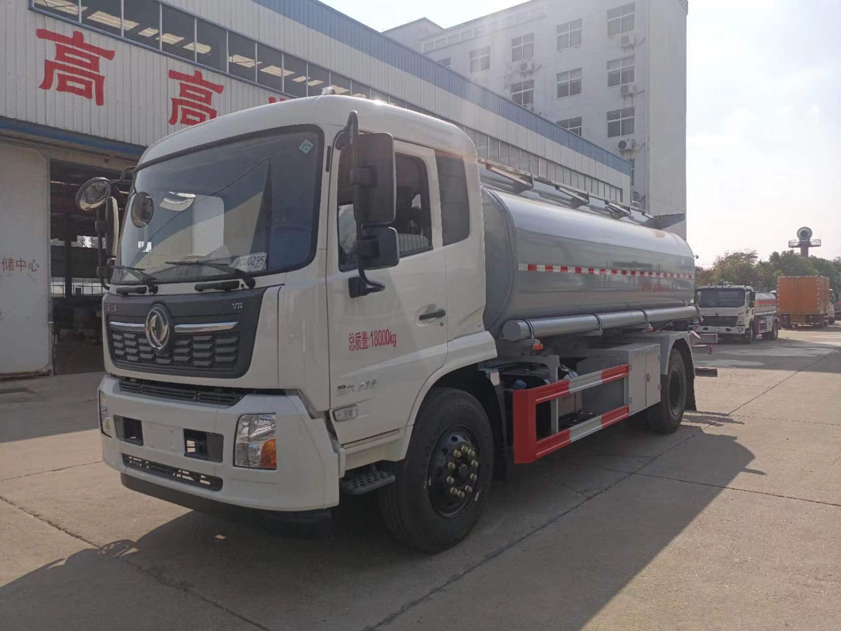 東風(fēng)天錦國(guó)六13方供液車