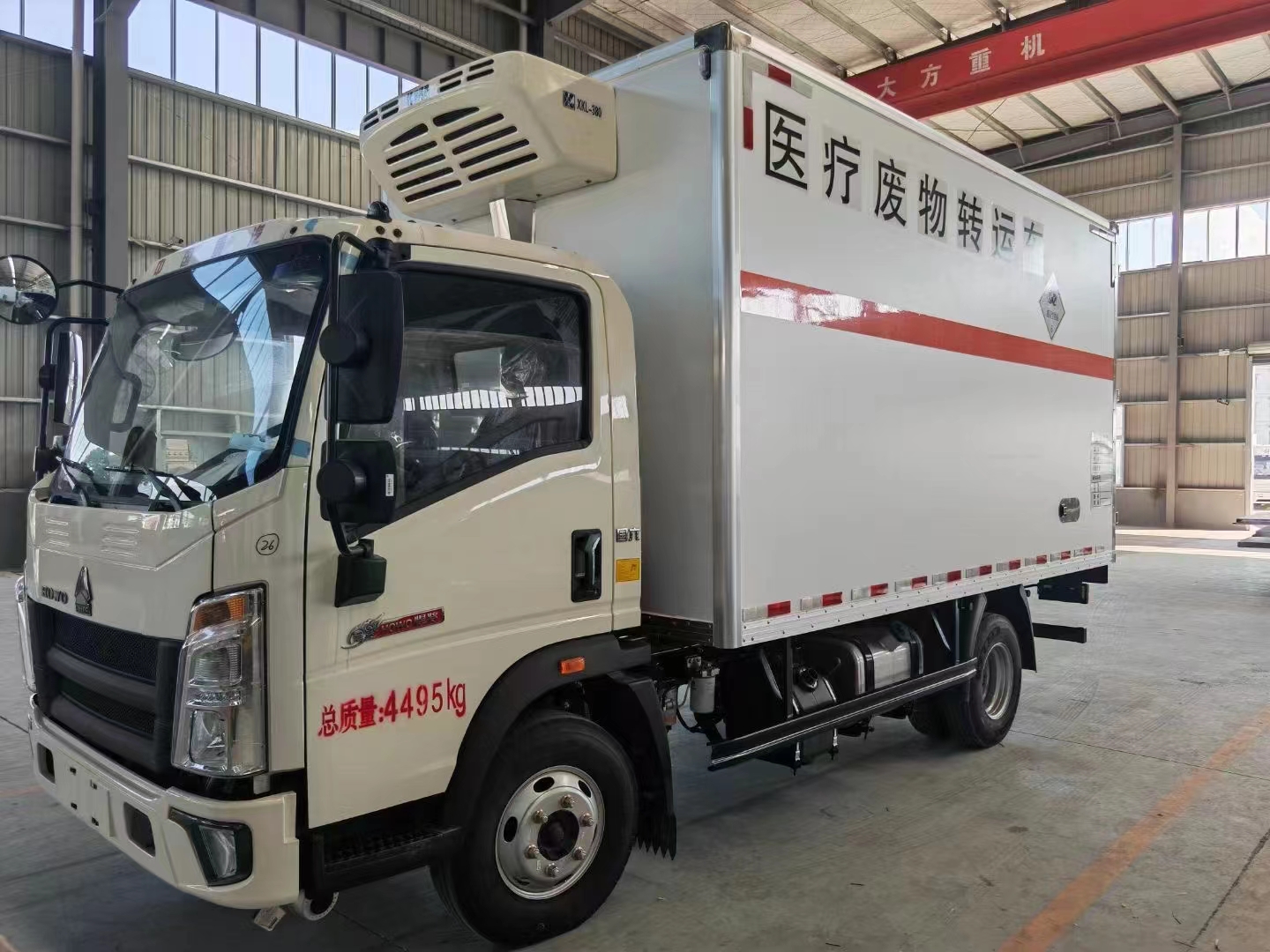 重汽豪沃國(guó)六藍(lán)牌醫(yī)療廢物轉(zhuǎn)運(yùn)車