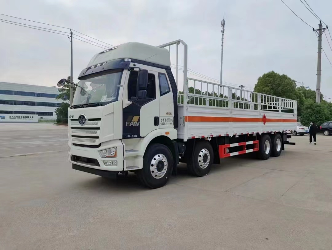 解放J6L前四后八氣瓶運輸車