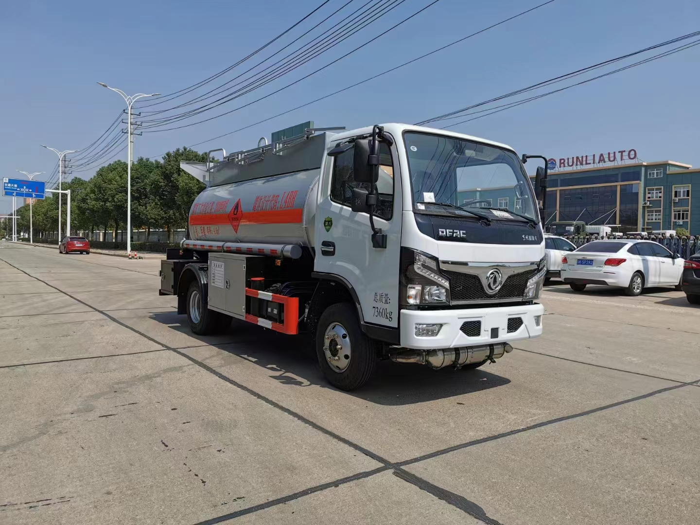 東風福瑞卡國六易燃液體罐式運輸車