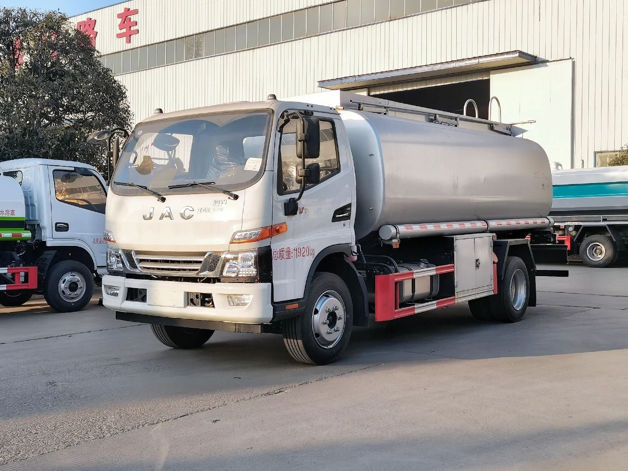 江淮駿鈴11方供液車