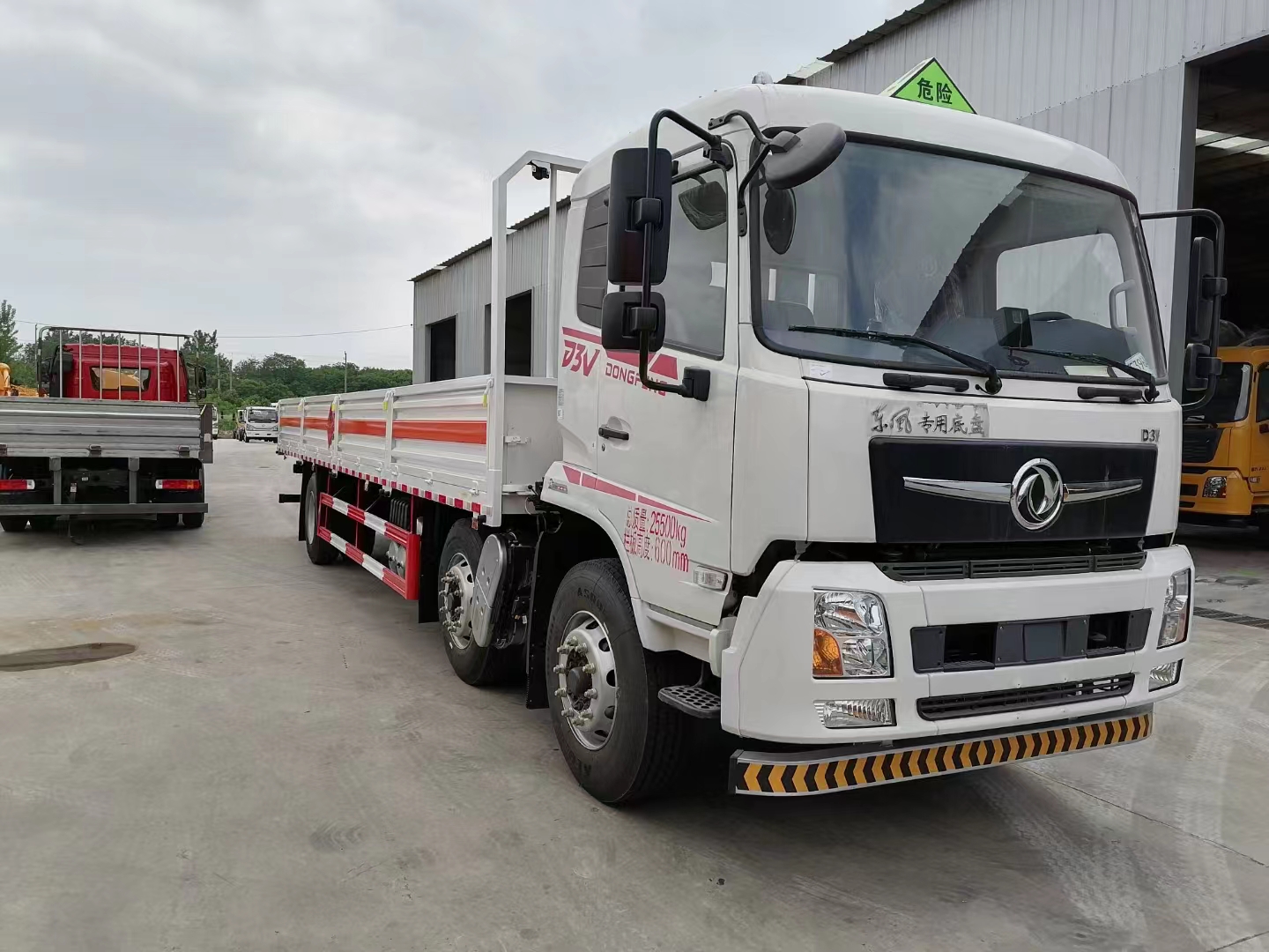 9米6性價比高氣瓶車——東風(fēng)D3V國六氣瓶車