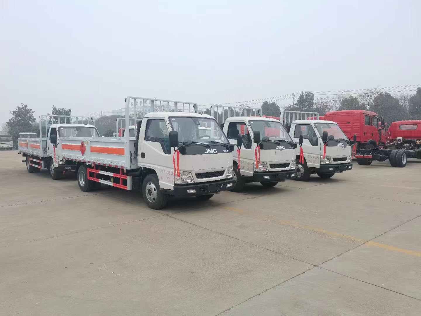 山東李總批量訂購6臺江鈴藍牌氣瓶車