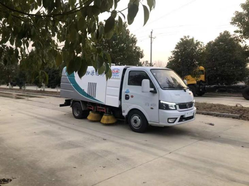 東風(fēng)CL5041TSLBEV型純電動(dòng)掃路車