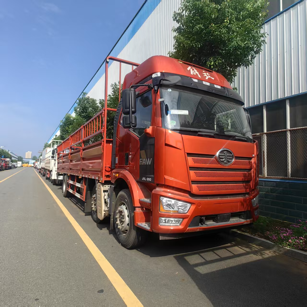 解放J6L國六三軸氣瓶車