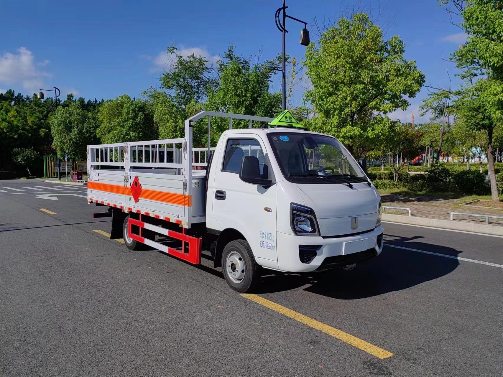 吉利甲醇國六氣瓶車