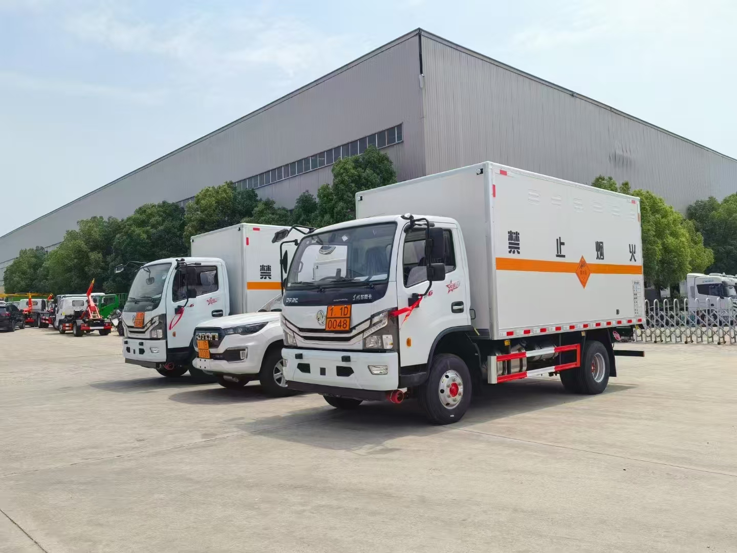 山西李總批量訂3臺爆破車