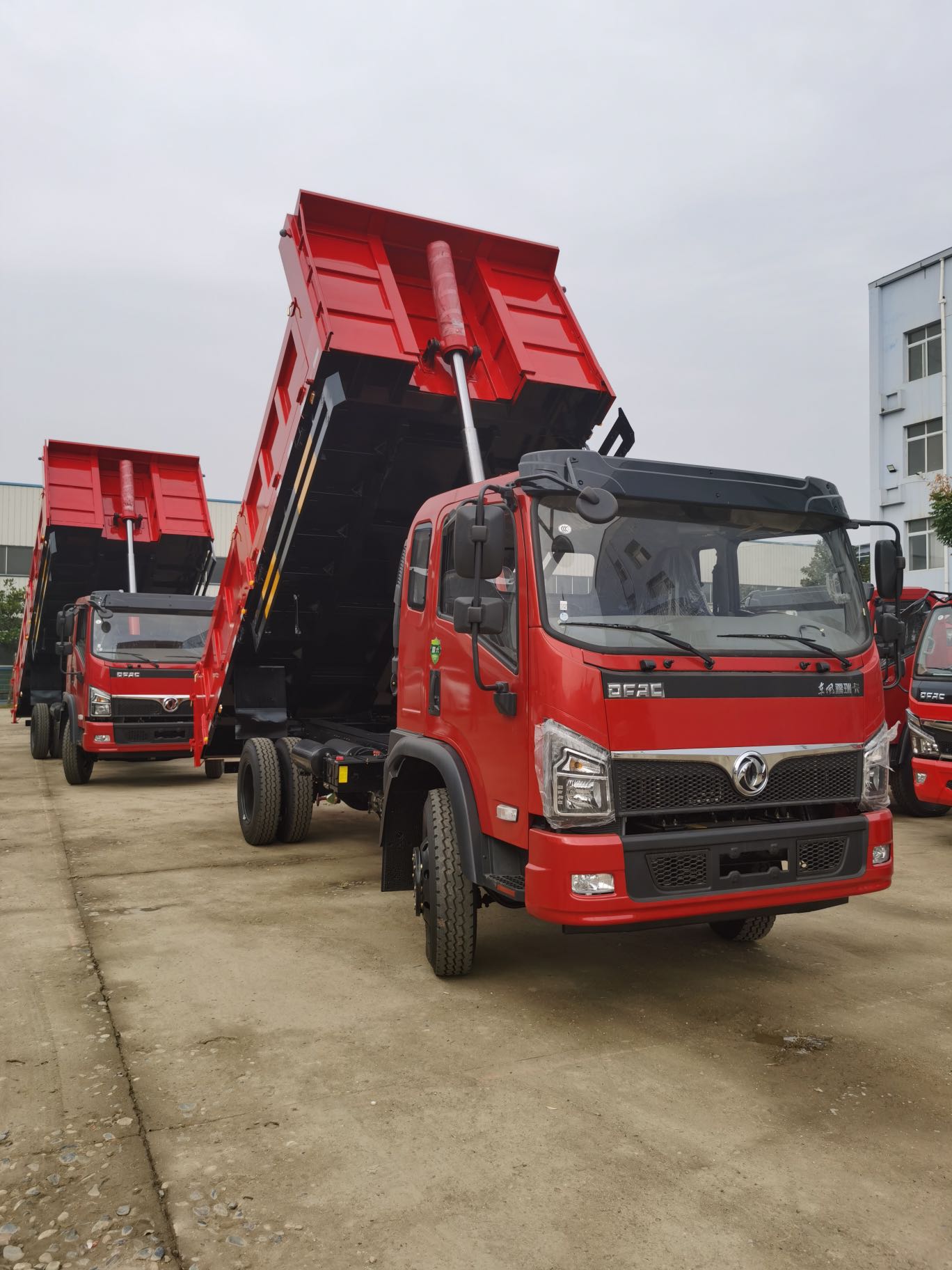 工程專用——東風5米2國六180馬力自卸車