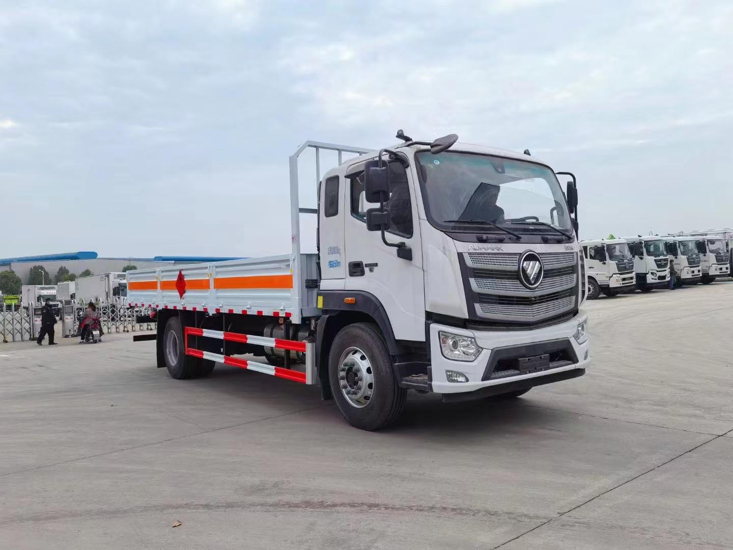 福田歐航國六6米6氣瓶運(yùn)輸車