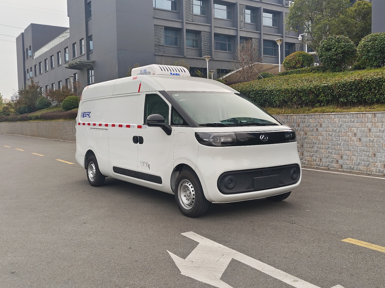 上汽大通大拿國六純電動冷藏車