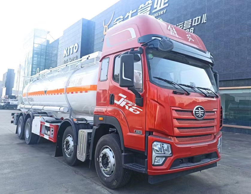 解放JK6前四后八國六腐蝕品罐式車