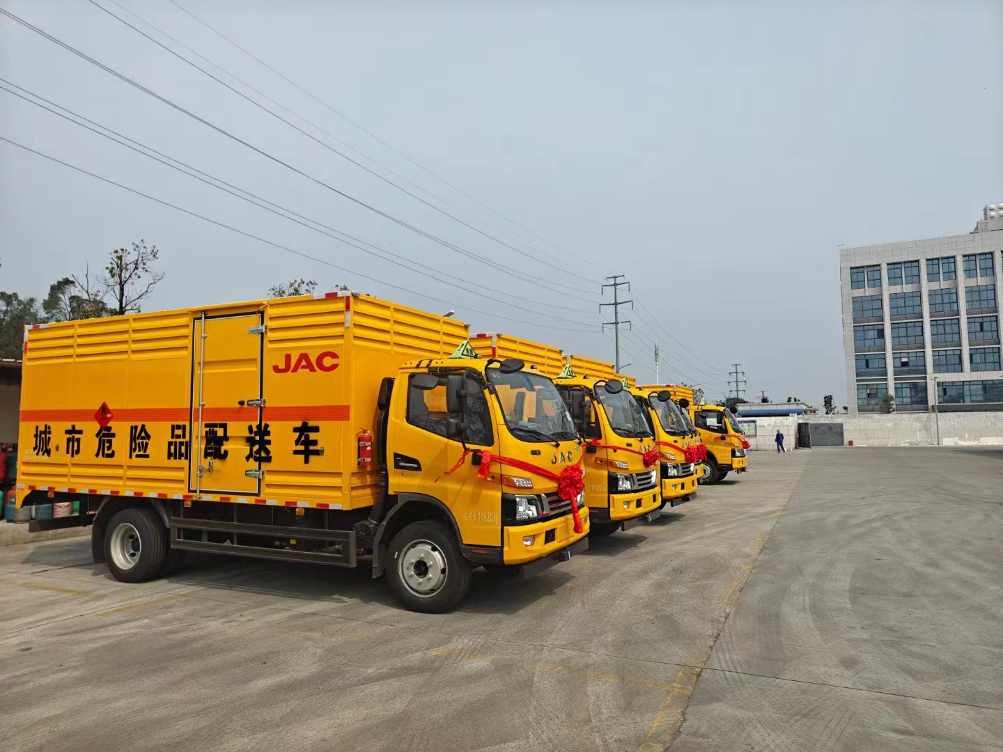 湖南程總喜提5臺(tái)江淮氣瓶車