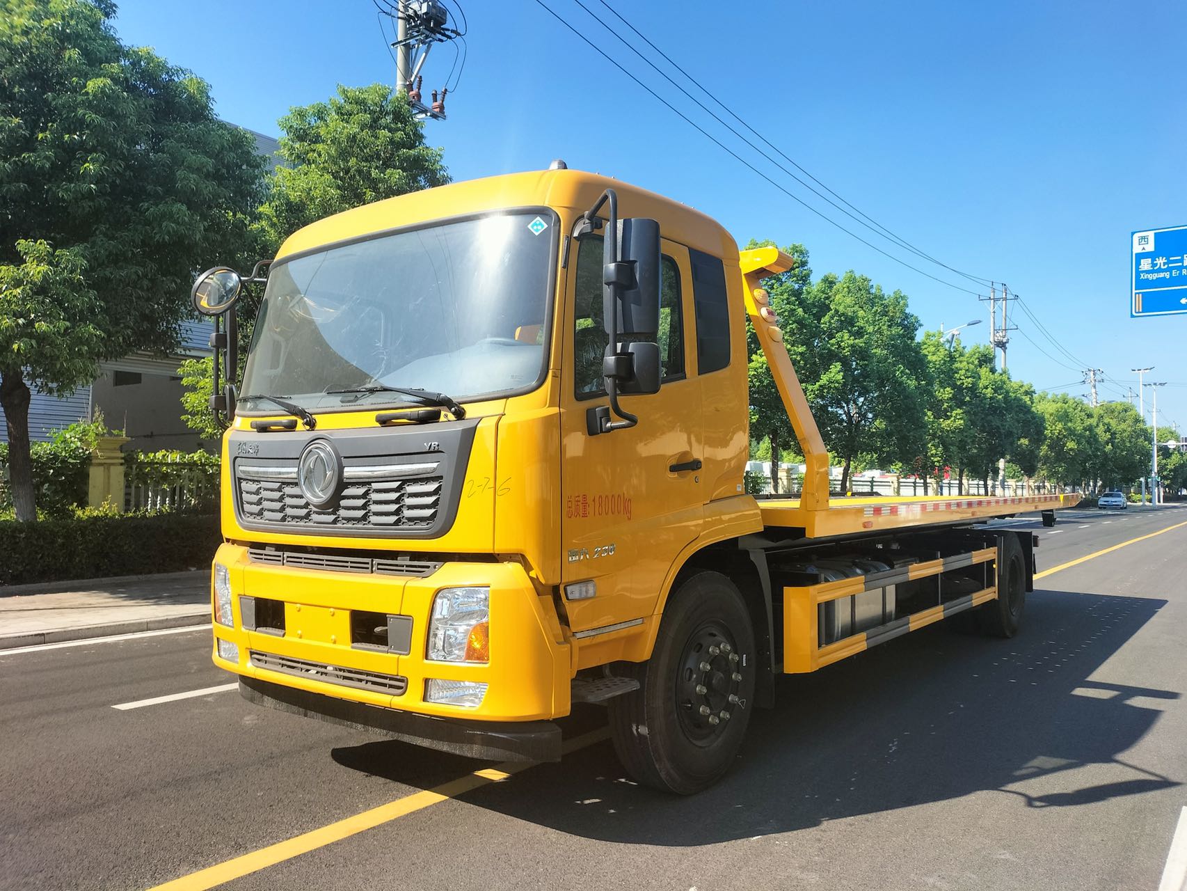 高端性價(jià)比車型——東風(fēng)天錦10噸一拖二清障車