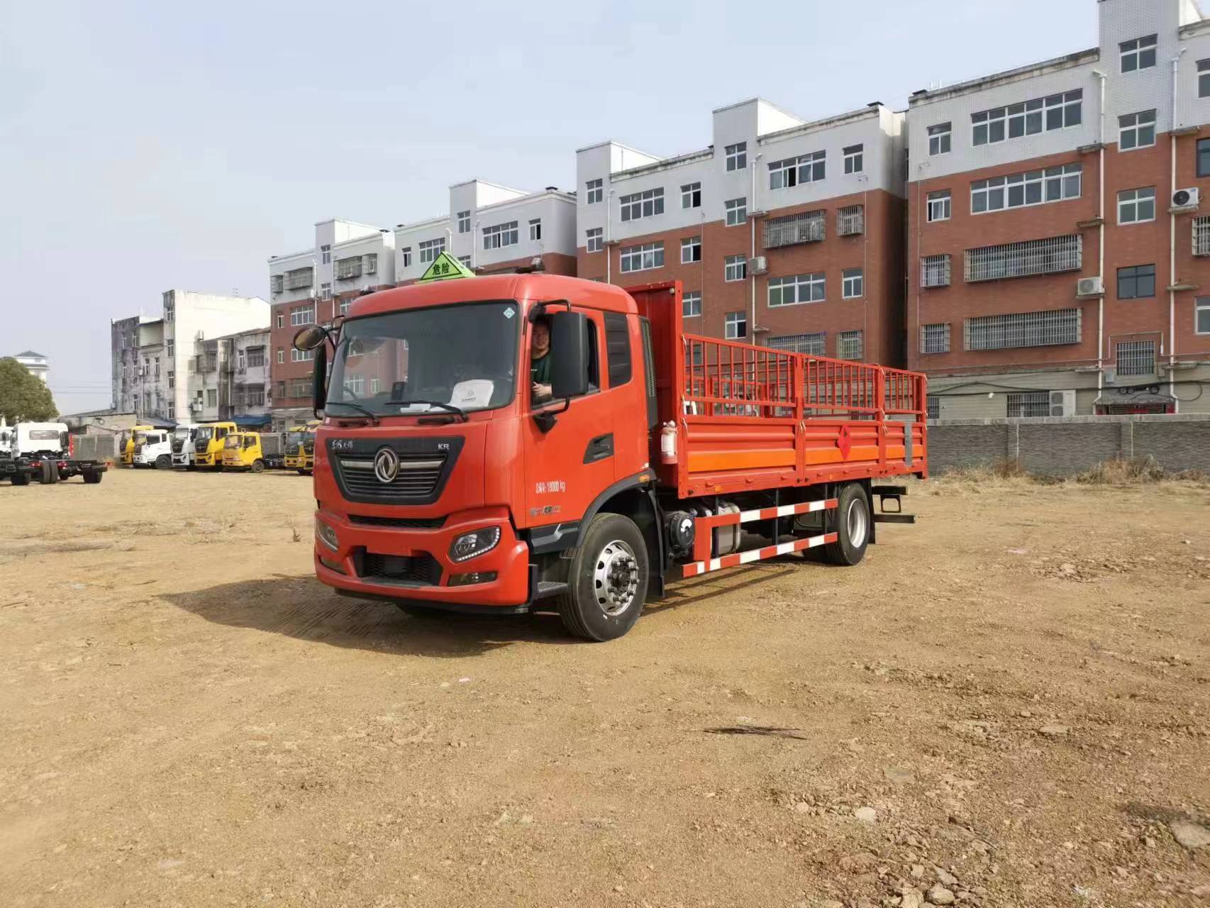 經(jīng)典再現(xiàn)——東風(fēng)天錦KR國(guó)六6米8氣瓶車