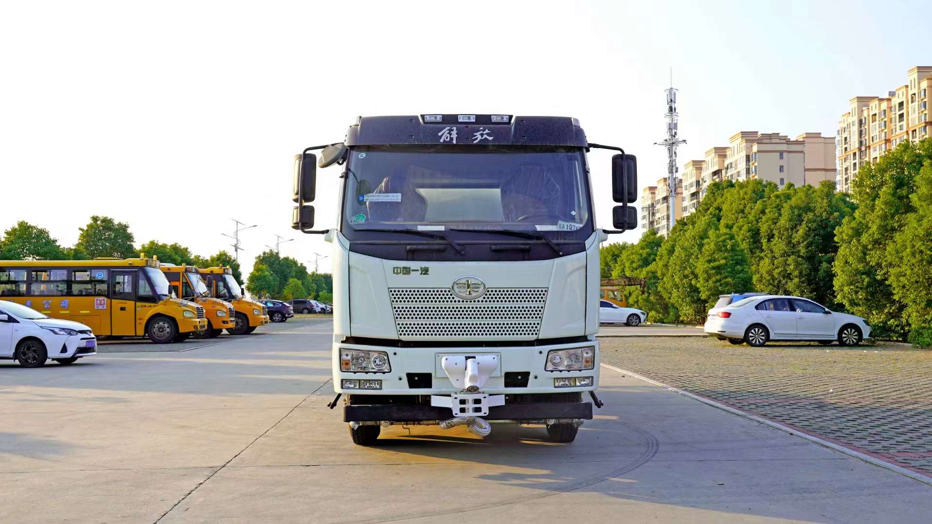 解放黃牌12方國六灑水車