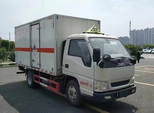 江鈴順達藍牌3米9國六雜項危險物品廂式運輸車