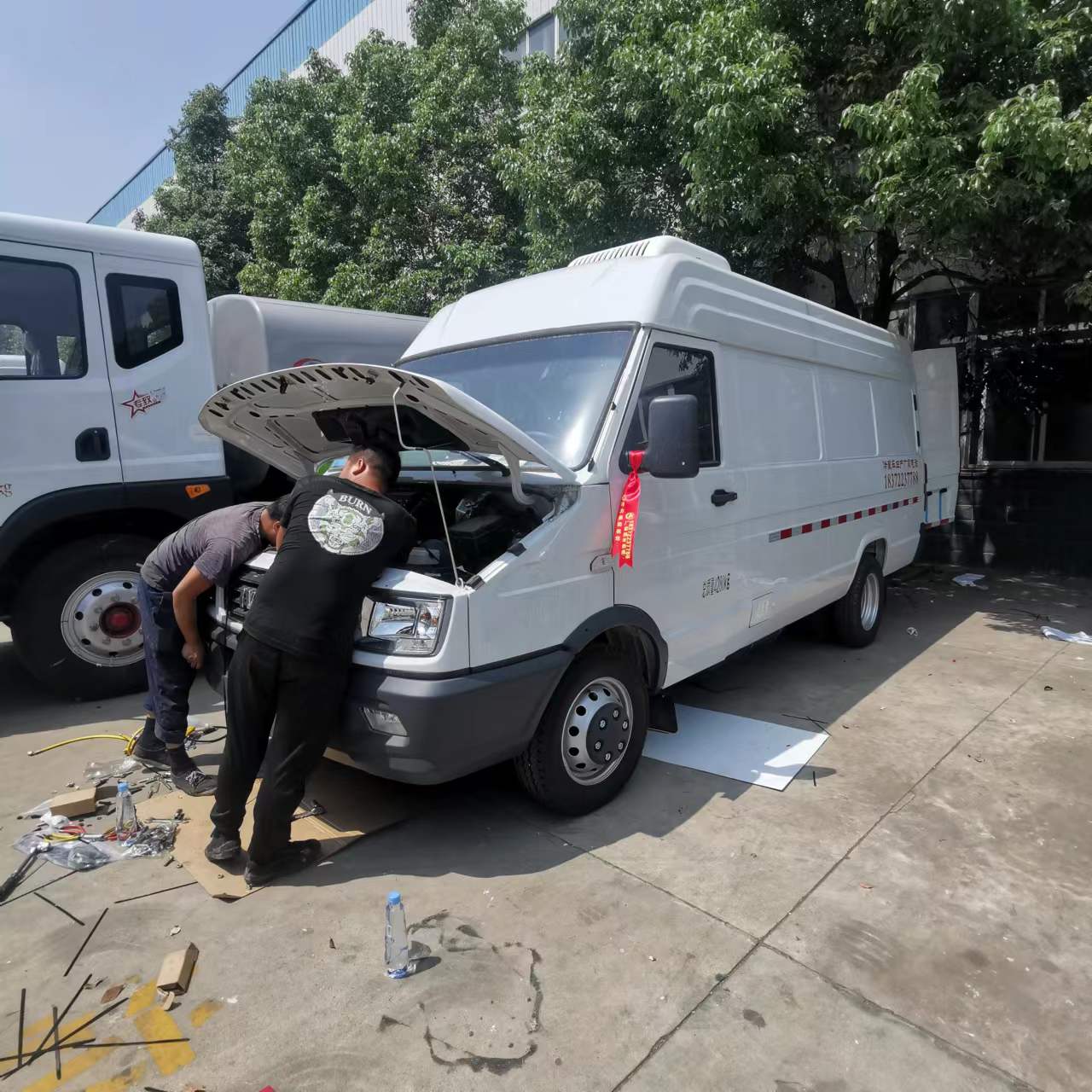 依維柯拉食品專用冷藏車