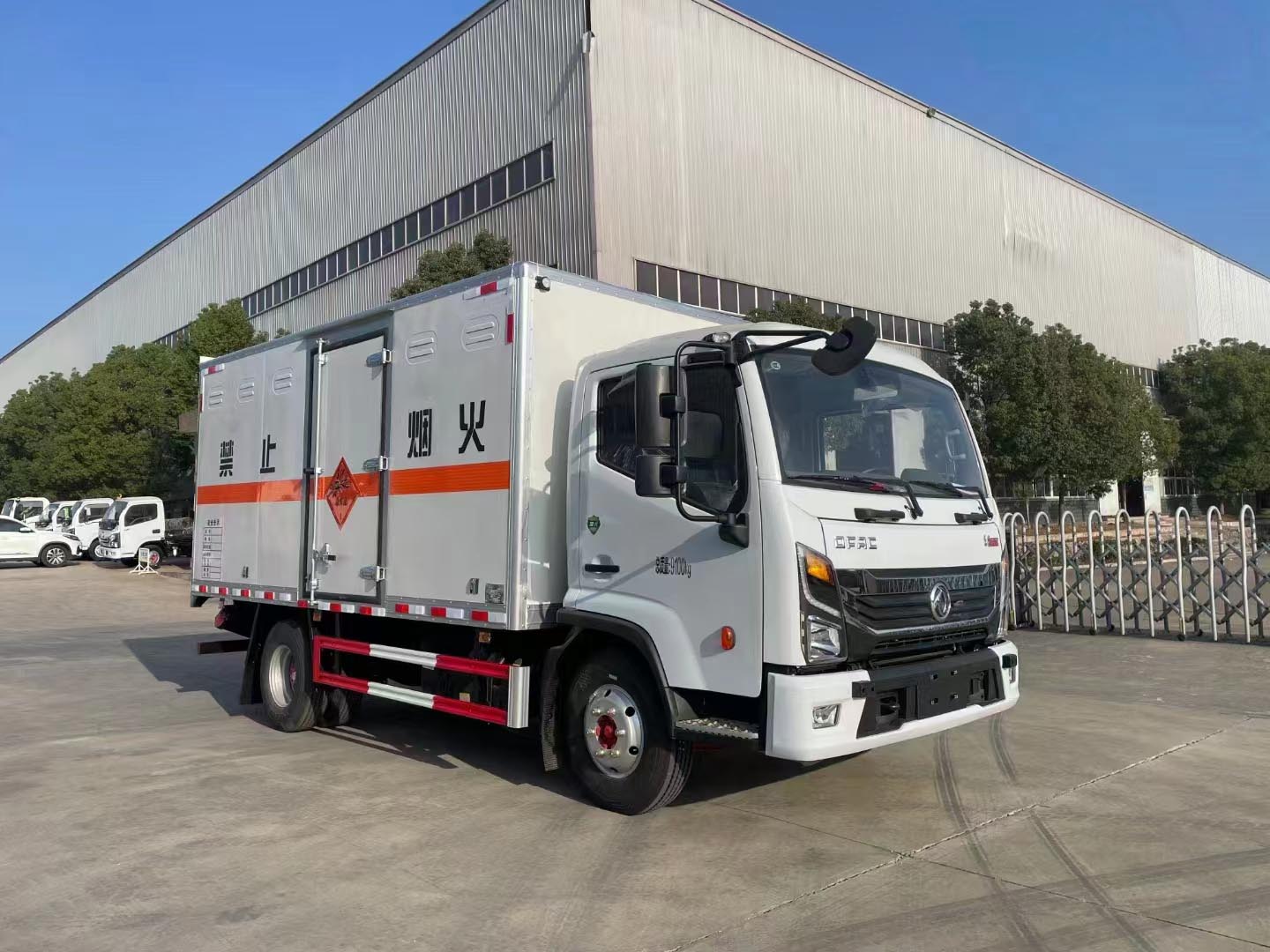 東風凱普特4米3國六危險品車